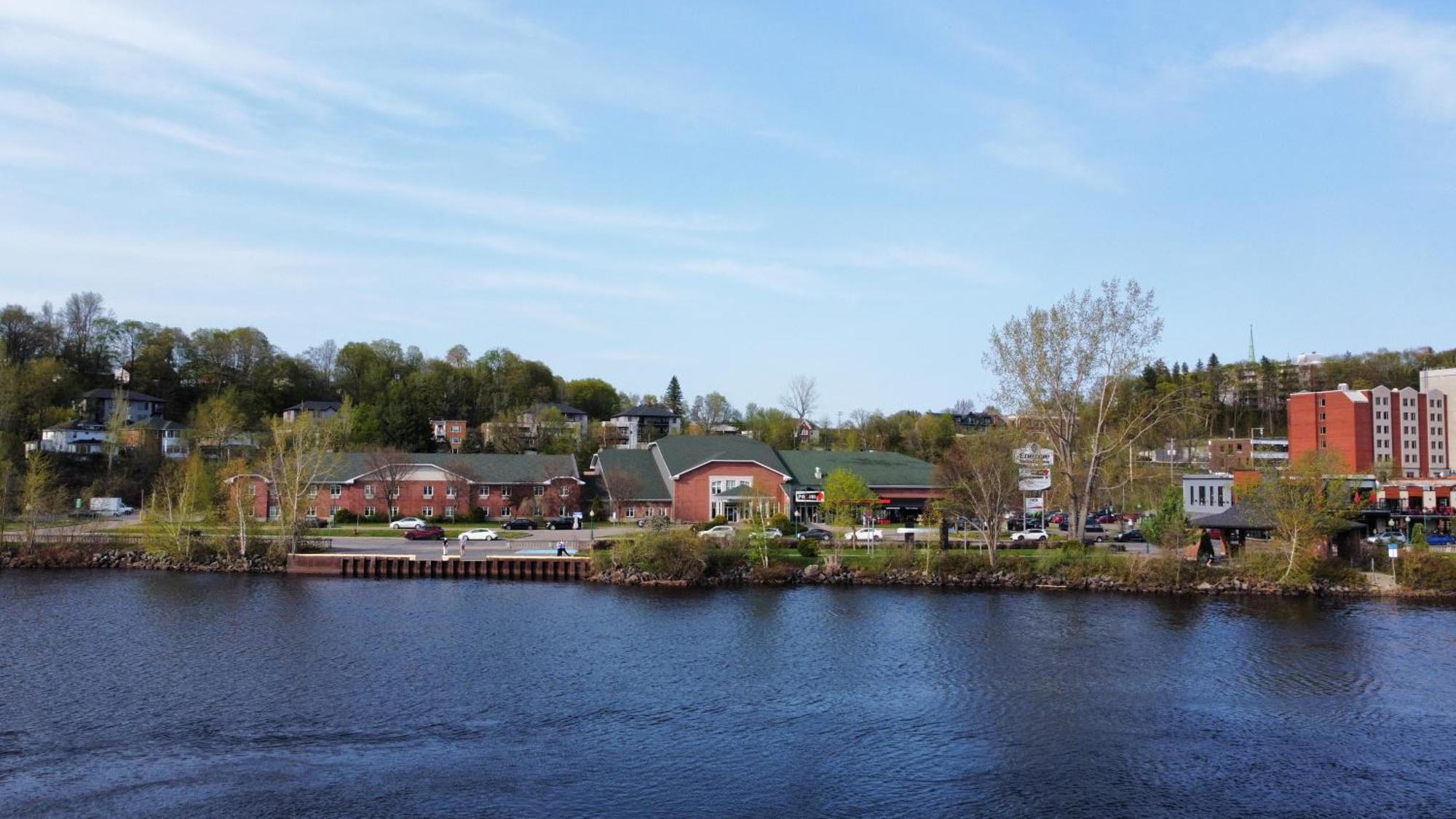 Hôtel Énergie Shawinigan Exterior foto